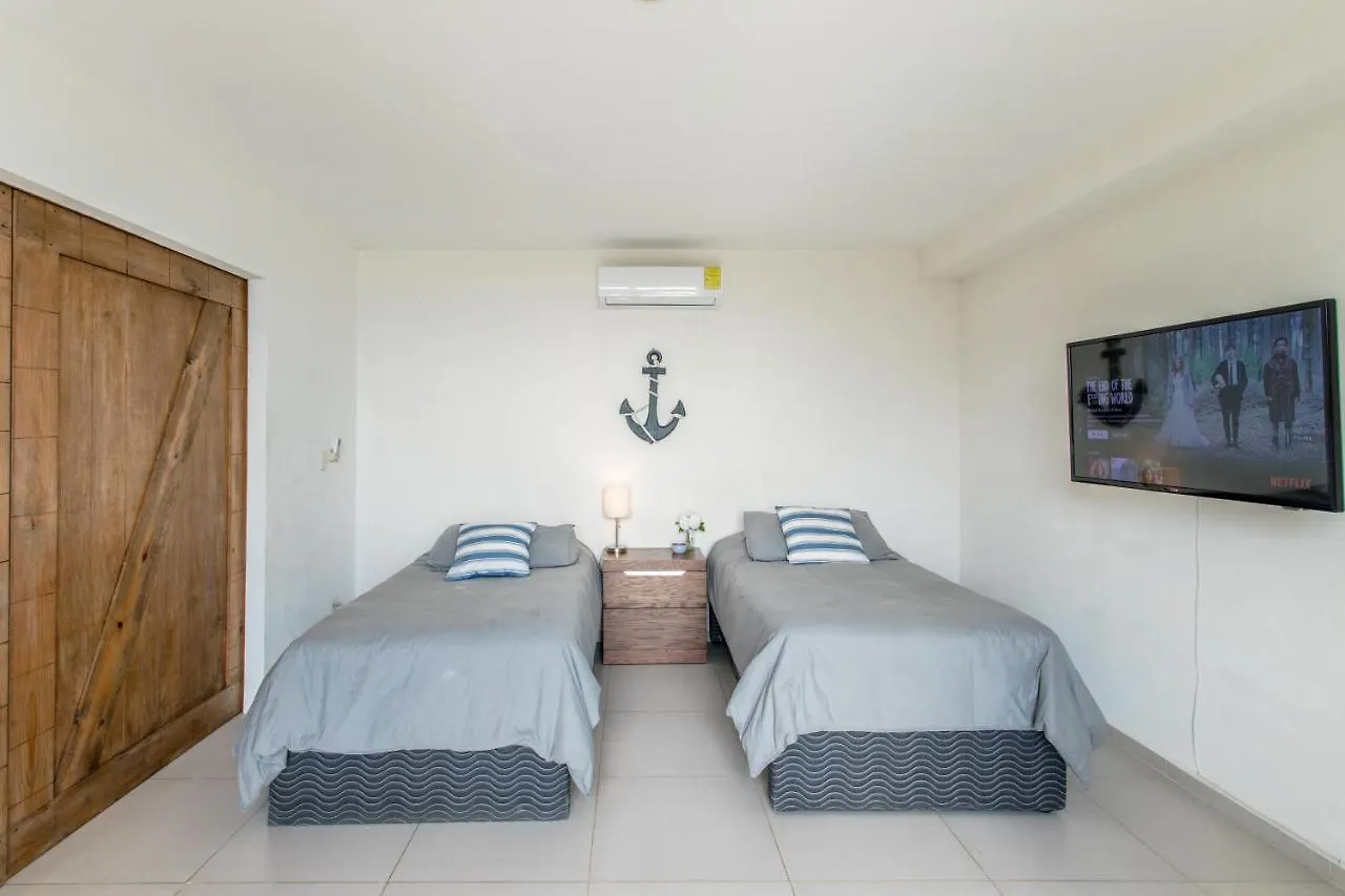 Ocean Beachfront 4 Bdr -Amazing Oceanview Διαμέρισμα Κανκούν